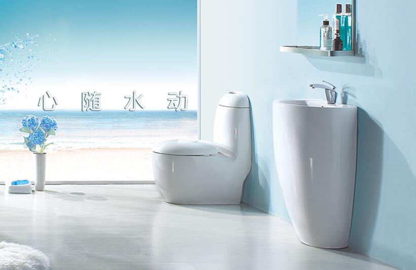 想边洗澡边看书？ 浴室改造成书房